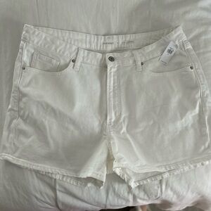 White NWT Old Navy Shorts